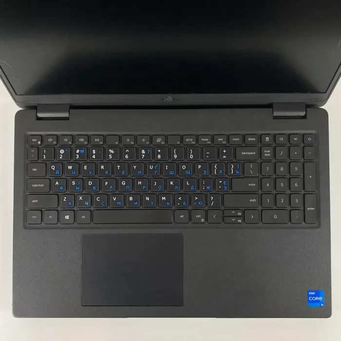 Ультрабук Б-клас Dell Latitude 3520 / 15.6" (1920x1080) IPS / Intel Core i5-1135G7 (4 (8) ядра по 2.4 - 4.2 GHz) / 16 GB DDR4 / 256 GB SSD / Intel Iris Xe Graphics / WebCam / HDMI б/в - зображення 4