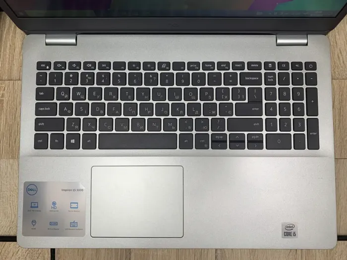 Ноутбук Б-клас Dell Inspiron 5593 / 15.6" (1366x768) TN / Intel Core i5-1035G1 (4 (8) ядер по 1.0 - 3.6 GHz) / 8 GB DDR4 / 480 GB SSD / Intel UHD Graphics / WebCam / HDMI / Windows 10 б/в - зображення 4