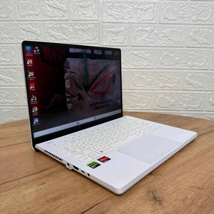 Ігровий ультрабук Asus ROG Zephyrus G14 GA402XV / 14" (2560x1600) IPS / AMD Ryzen 9 7940HS (8 (16) ядер по 4.0 - 5.2 GHz) / 16 GB DDR5 / 512 GB SSD / nVidia GeForce RTX 4060, 8 GB GDDR6, 128-bit / WebCam б/в - зображення 4