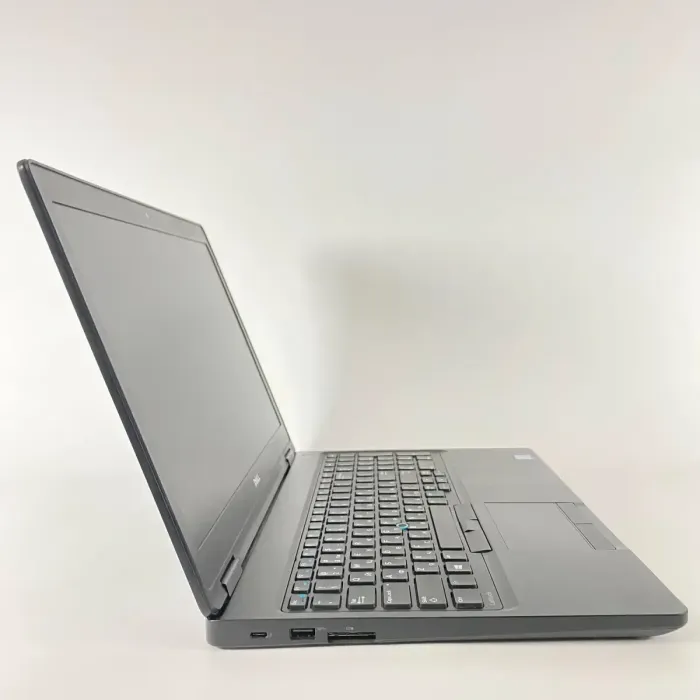 Ноутбук Б-клас Dell Latitude 5580 / 15.6" (1920x1080) IPS / Intel Core i5-7440HQ (4 ядра по 2.8 - 3.8 GHz) / 16 GB DDR4 / 240 GB SSD / nVidia GeForce 940MX, 2 GB GDDR5, 64-bit / WebCam / HDMI б/в - зображення 4