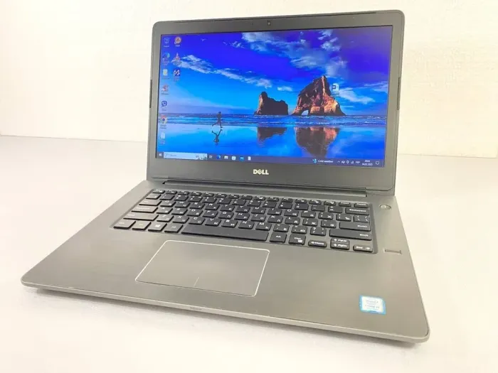Ноутбук Dell Vostro 5468 / 14" (1366x768) TN / Intel Core i3-7100U (2 (4) ядра по 2.4 GHz) / 8 GB DDR4 / 240 GB SSD / Intel HD Graphics 620 / WebCam / HDMI б/в - зображення 2