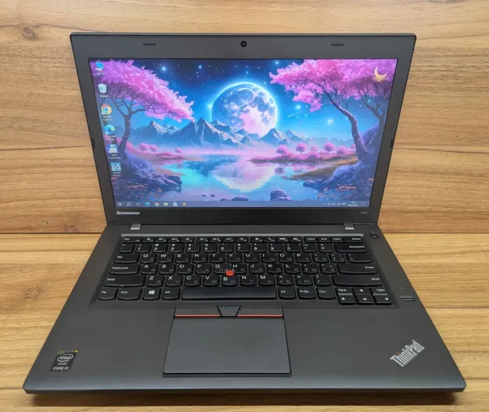 Ноутбук Lenovo ThinkPad T450 / 14" (1366x768) TN / Intel Core i5-5200U (2 (4) ядра по 2.2 - 2.7 GHz) / 8 GB DDR3 / 256 GB SSD / Intel HD Graphics 5500 / WebCam / Fingerprint / Windows 10 б/в - зображення 2