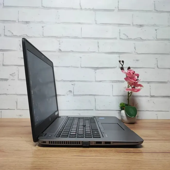 Ноутбук HP EliteBook 840 G2 / 14" (1366x768) TN / Intel Core i5-5300U (2 (4) ядра по 2.3 - 2.9 GHz) / 8 GB DDR3 / 256 GB SSD / Intel HD Graphics 5500 / WebCam б/в - зображення 5