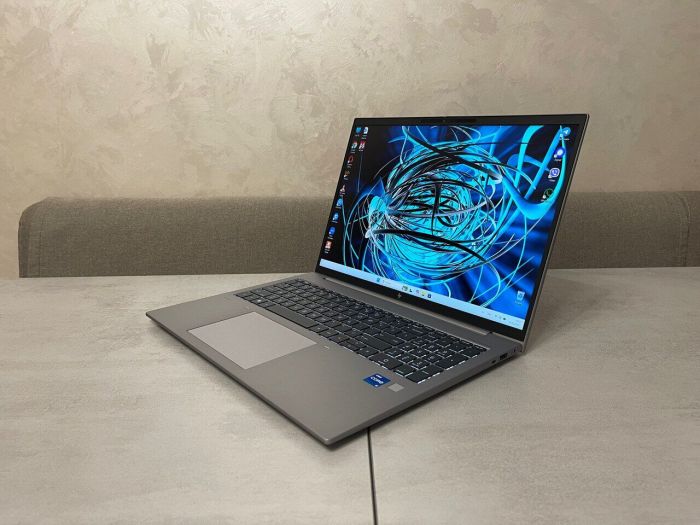 Ультрабук HP ZBook Firefly 16 G10 / 16" (1920x1200) IPS / Intel Core i5-1335U (10 (12) ядер по 3.4 - 4.6 GHz) / 16 GB DDR5 / 512 GB SSD M.2 / Intel Iris Xe Graphics / WebCam / Fingerprint б/в - зображення 6