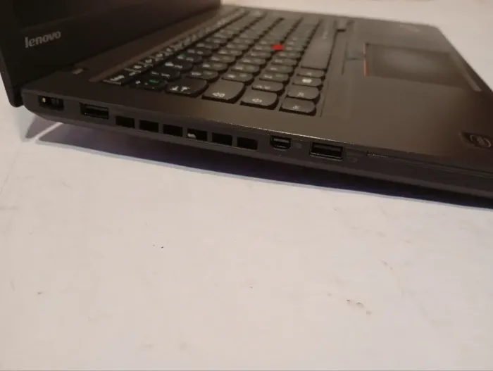 Ультрабук Б-клас Lenovo Thinkpad T450 / 14" (1366x768) TN / Intel Core i5-5200U (2 (4) ядра по 2.2 - 2.7 GHz) / 8 GB DDR3 / 240 GB SSD / Intel HD Graphics 5500 / WebCam б/в - зображення 6