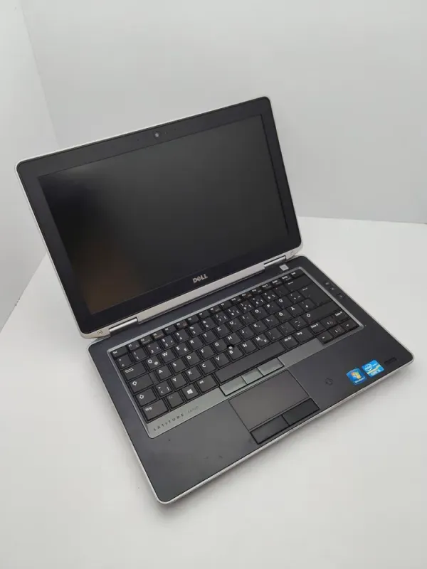 Ноутбук Dell Latitude E6330 / 14" (1366x768) TN / Intel Core i5-3320M (2 (4) ядра по 2.6 - 3.3 GHz) / 6 GB DDR3 / 120 GB SSD / Intel HD Graphics 4000 / WebCam б/в - зображення 3