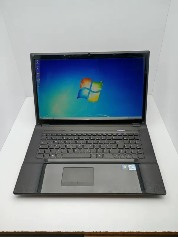 Ноутбук Asus Terra 1748 / 17.3" (1600x900) TN / Intel Pentium B950 (2 ядра по 2.1 GHz) / 6 GB DDR3 / 750 GB HDD / Intel HD Graphics / WebCam б/в - зображення 7