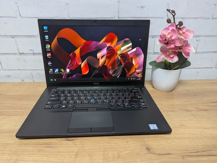 Ультрабук Dell Latitude 7480 / 14" (1920x1080) TN / Intel Core i5-8350U (4 (8) ядра по 1.7 - 3.6 GHz) / 8 GB DDR4 / 128 GB SSD / Intel HD Graphics 520 / WebCam б/в - зображення 2