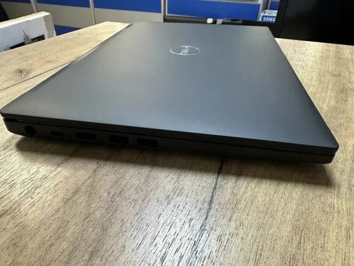 Ультрабук Dell Latitude 7480 / 14" (1920x1080) IPS Touch / Intel Core i5-7300U (2 (4) ядра по 2.6 - 3.5 GHz) / 8 GB DDR4 / 256 GB SSD / Intel HD Graphics 620 / WebCam / HDMI б/в - зображення 6