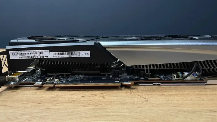 Дискретна відеокарта AMD Radeon RX 5700 XT, 8 GB GDDR6, 256-bit / 2x HDMI, 2x DisplayPort б/в - зображення 9