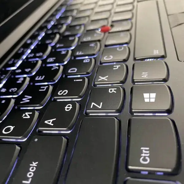 Ноутбук Б-клас Lenovo ThinkPad E14 Gen 2 / 14" (1920x1080) IPS / Intel Core i5-1135G7 (4 (8) ядра по 4.2 GHz) / 16 GB DDR4 / 512 GB SSD / Intel Iris Xe Graphics / WebCam / HDMI б/в - зображення 6