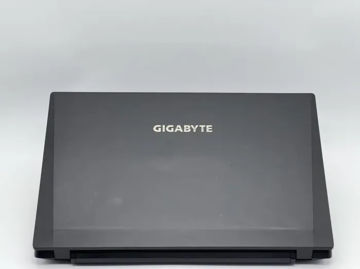 Ноутбук Gigabyte P15F v2 / 15.6" (1920x1080) TN / Intel Core i7-4710MQ (4 (8) ядра по 2.5 - 3.5 GHz) / 16 GB DDR3 / 120 GB SSD + 250 GB HDD / nVidia GeForce GTX 850M, 2 GB DDR3, 128-bit / WebCam б/в - зображення 5