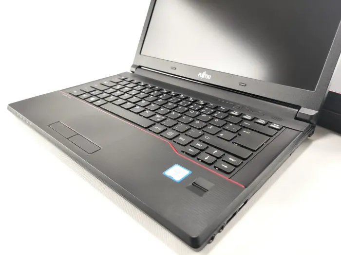 Ноутбук Fujitsu LifeBook E546 / 14" (1920x1080) IPS / Intel Core i5-6200U (2 (4) ядра по 2.3 - 2.8 GHz) / 8 GB DDR4 / 240 GB SSD / Intel HD Graphics 520 / WebCam / HDMI б/в - зображення 4