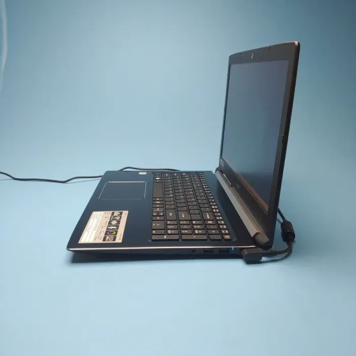 Ноутбук Acer Aspire A515-51-75UY / 15.6" (1920x1080) TN / Intel Core i7-7500U (2 (4) ядра по 2.7 - 3.5 GHz) / 8 GB DDR4 / 240 GB SSD / Intel UHD Graphics 620 / WebCam / Win 10 Home б/в - зображення 4