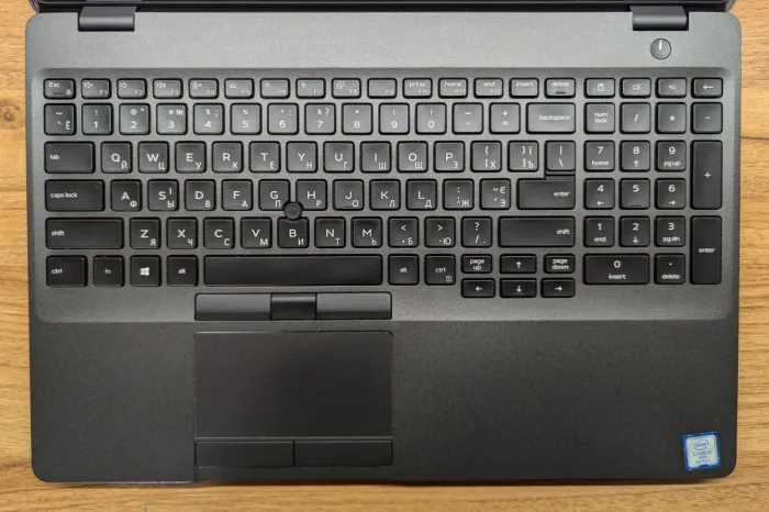 Ноутбук Dell Precision 3540 / 15.6" (1366x768) TN / Intel Core i7-8665U (4 (8) ядра по 1.9 - 4.8 GHz) / 16 GB DDR4 / 256 GB SSD / AMD Radeon Pro WX 2100, 2 GB GDDR5, 64-bit / WebCam / Windows 10 б/в - зображення 9