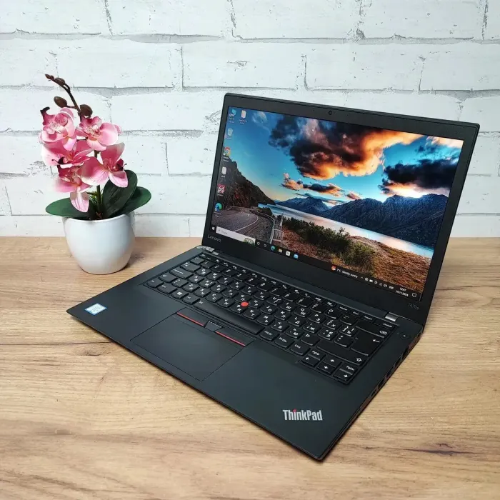 Ультрабук Б-клас Lenovo ThinkPad T470s / 14" (1920x1080) TN / Intel Core i5-7300U (2 (4) ядра по 2.6 - 3.5 GHz) / 24 GB DDR4 / 256 GB SSD / Intel HD Graphics 620 / WebCam б/в - зображення 7