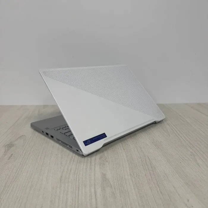 Ігровий ноутбук Asus ROG Zephyrus G14 GA401QM / 14" (1920x1080) IPS / AMD Ryzen 7 5800HS (8 (16) ядер по 2,8 - 4,4 ГГц) / 16 ГБ DDR4 / 512 ГБ SSD / nVidia GeForce RTX 3060, 6 ГБ GDDR6, 192-біт б/в - зображення 8