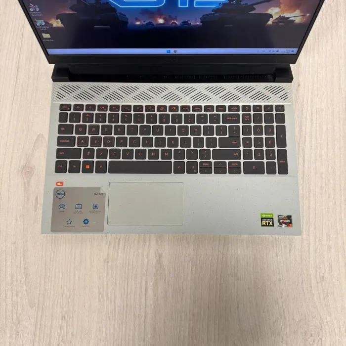 Ігровий ноутбук Б-класу Dell G15 5525 / 15,6" (1920x1080) IPS / AMD Ryzen 7 6800H (8 (16) ядер по 3,2 - 4,7 ГГц) / 16 ГБ DDR5 / 512 ГБ SSD / nVidia GeForce RTX 3050 Ti, 4 ГБ GDDR6, 128-біт / Веб-камера б/в - зображення 3