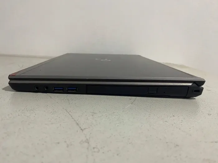 Ноутбук Б-клас Fujitsu LifeBook E754 / 15.6" (1920x1080) IPS / Intel Core i5-4200M (2 (4) ядра по 2.5 - 3.1 GHz) / 8 GB DDR3 / 128 GB SSD / Intel HD Graphics 4600 / WebCam / DVD-ROM / VGA б/в - зображення 4