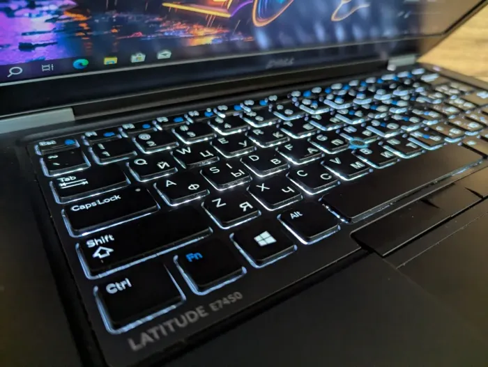 Ультрабук Dell Latitude E7450 / 14" (1920x1080) IPS / Intel Core i7-5600U (2 (4) ядра по 2.6 - 3.2 GHz) / 8 GB DDR3 / 256 GB SSD / Intel HD Graphics 5500 / WebCam / HDMI / Windows 10 б/в - зображення 6