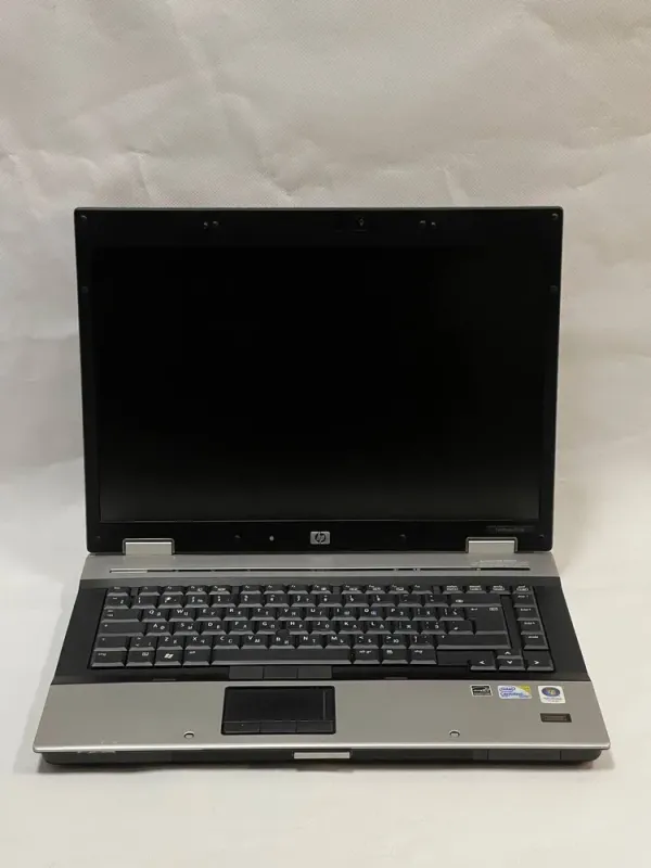 Ноутбук HP EliteBook 8530p / 15.4" (1280x800) TN / Intel Core 2 Duo P8400 (2 ядра по 2.26 GHz) / 4 GB DDR2 / 320 GB HDD / AMD Radeon HD 3650, 256 MB GDDR3, 128-bit / DVD-ROM / Без АКБ б/в - зображення 3