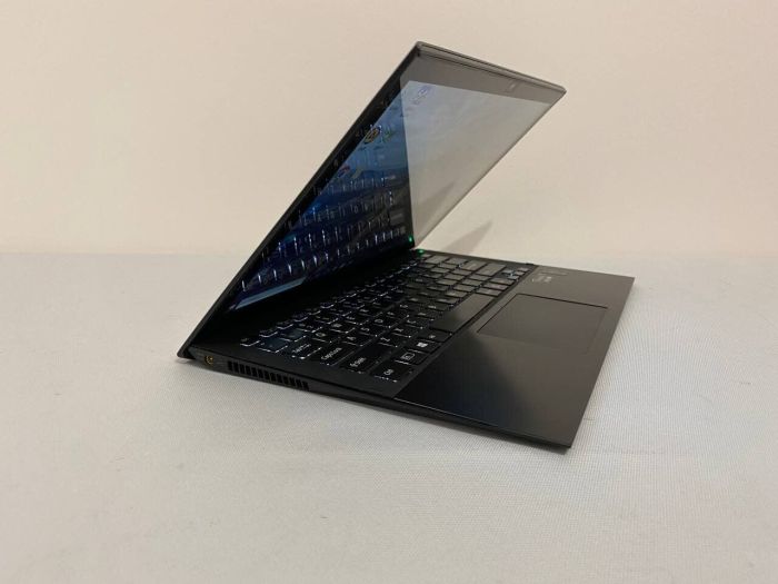 Ноутбук Б-клас Sony Vaio SVP132A1CM / 13.1" (1920x1080) TN / Intel Core i5-4200U (2 (4) ядра по 1.6 - 2.6 GHz) / 4 GB DDR3 / 128 GB SSD / Intel HD Graphics 4400 / WebCam б/в - зображення 5