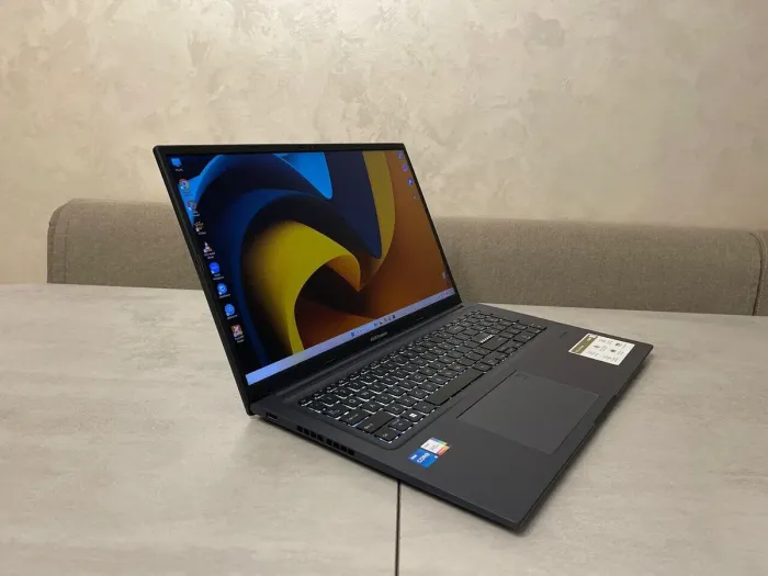 Ноутбук Asus Vivobook K1703Z / 17.3" (1920x1080) IPS / Intel Core i5-12500H (12 (16) ядер по 3.3 - 4.5 GHz) / 12 GB DDR4 / 256 GB SSD M.2 / Intel Iris Xe Graphics / WebCam / Fingerprint б/в - зображення 5