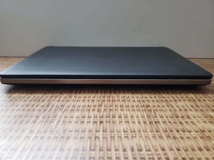 Мобільна робоча станція Dell Precision 7520 / 15.6" (1920x1080) TN / Intel Core i7-6820HQ (4 (8) ядра по 2.7 - 3.6 GHz) / 32 GB DDR4 / 256 GB SSD M.2 + 750 GB HDD / nVidia Quadro M1200, 4 GB GDDR5, 128-bit / WebCam б/в - зображення 7