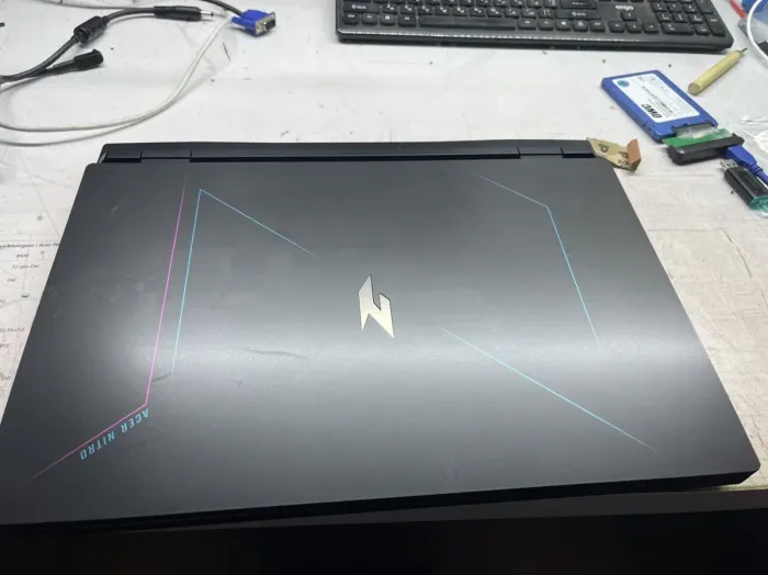 Ігровий ноутбук Acer Nitro 17 AN17-51-70CB / 17,3" (2560x1440) IPS / Intel Core i7-13700H (14 (20) ядер по 3,7 - 5,0 ГГц) / 32 ГБ DDR5 / 960 ГБ SSD / nVidia GeForce RTX 4060, 8 ГБ GDDR6, 128-біт / Веб-камера б/в - зображення 7