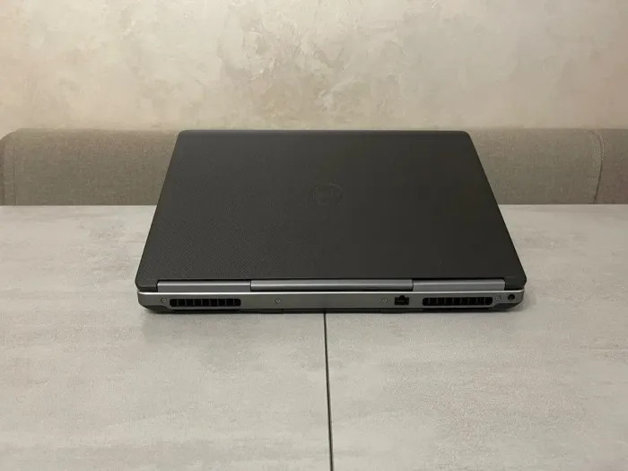 Мобільна робоча станція Dell Precision 7710 / 17,3" (1920x1080) IPS / Intel Core i7-6820HQ (4 (8) ядра по 2,7 - 3,6 ГГц) / 16 ГБ DDR4 / 256 ГБ SSD + 500 ГБ HDD / nVidia Quadro M4000M, 4 ГБ GDDR5, 256-біт / WebCam б/в - зображення 8