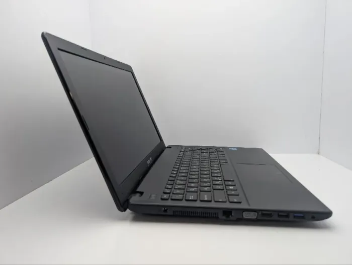 Ноутбук Asus R512C / 15.6" (1366x768) TN / Intel Core i3-3217U (2 (4) ядра по 1.8 GHz) / 4 GB DDR3 / 250 GB HDD / Intel HD Graphics 4000 / WebCam / DVD-ROM б/в - зображення 3