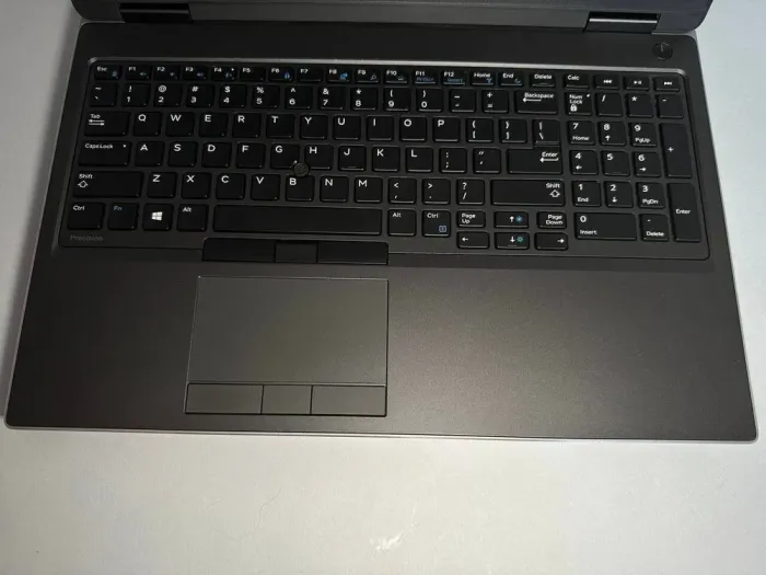 Мобільна робоча станція Dell Precision 7540 / 15.6" (1920x1080) IPS / Intel Core i9-9980HK (8 (16) ядер по 2.4 - 5.0 GHz) / 64 GB DDR4 / 512 GB SSD / nVidia Quadro RTX 3000, 6 GB GDDR6, 192-bit / WebCam б/в - зображення 3