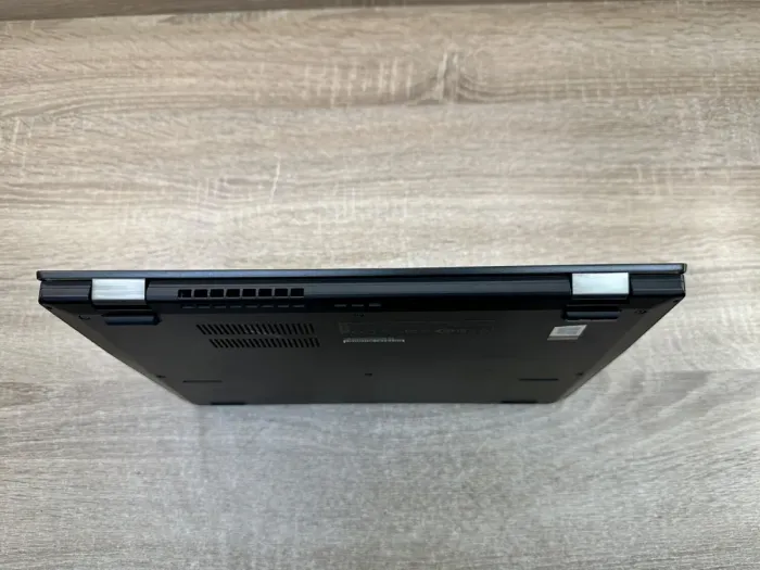 Ноутбук Б-клас Lenovo ThinkPad L380 / 13.3" (1920x1080) TN / Intel Core i5-8250U (4 (8) ядра по 1.6 - 3.4 GHz) / 8 GB DDR4 / 256 GB SSD / Intel UHD Graphics 620 / WebCam / Windows 10 б/в - зображення 6