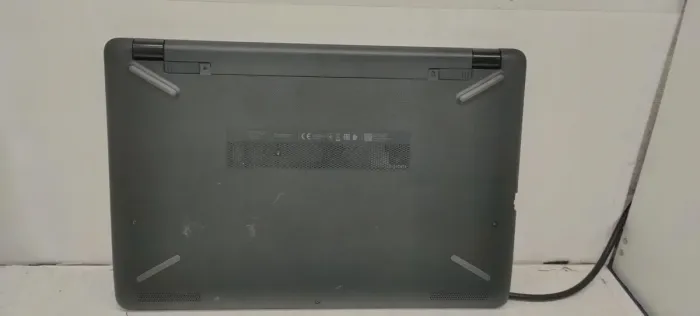 Ноутбук HP 15-ra048ur / 15.6" (1366x768) TN / Intel Celeron N3060 (2 ядра по 1.6 - 2.48 GHz) / 4 GB DDR3 / 500 GB HDD / HD Graphics 400 / WebCam б/в - зображення 7