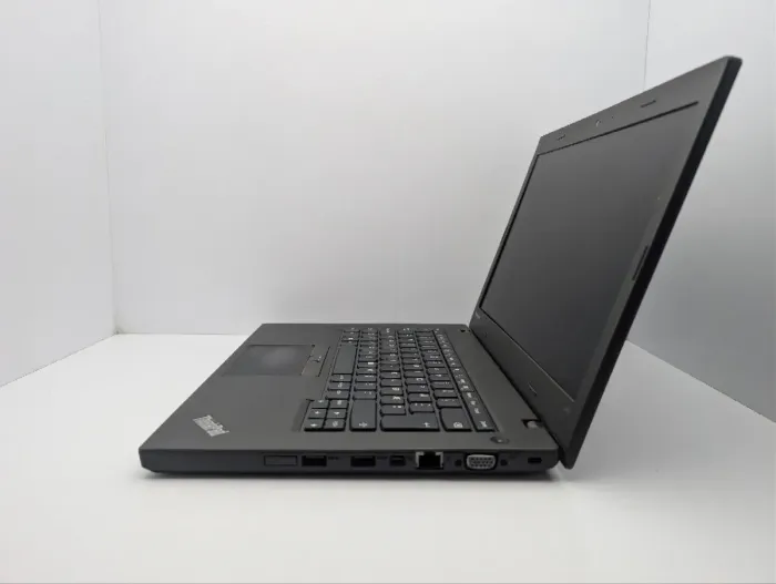 Ноутбук Б-клас Lenovo ThinkPad L450 / 14" (1366x768) TN / Intel Core i3-5005U (2 (4) ядра по 2.0 GHz) / 8 GB DDR3 / 500 GB HDD / Intel HD Graphics 5500 / WebCam б/в - зображення 5