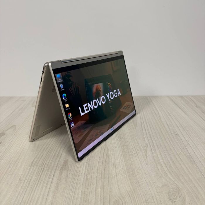 Ультрабук-трансформер Б-клас Lenovo Yoga 9 14IRP8 / 14" (2880x1800) OLED Touch / Intel Core i7-1360P (12 (16) ядер по 2.2 - 5.0 GHz) / 16 GB DDR5 / 512 GB SSD NVMe / Intel Iris Xe Graphics / WebCam б/в - зображення 7