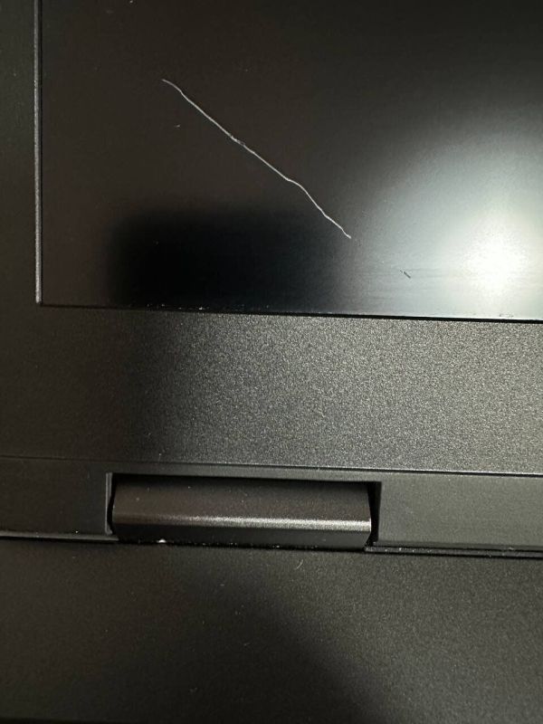 Мобільна робоча станція Б-клас Dell Precision 7540 / 15.6" (1920x1080) TN / Intel Xeon E2276M (6 (12) ядер по 2.8 - 4.7 GHz) / 32 GB DDR4 / 256 GB SSD + 256 GB SSD / nVidia Quadro RTX 3000, 6 GB GDDR6, 192-bit / WebCam / Win 11 Pro б/в - зображення 10