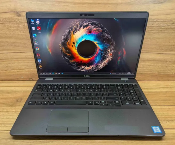 Ультрабук Б-клас Dell Latitude 5500 / 15.6" (1920x1080) IPS / Intel Core i7-8665U (4 (8) ядра по 1.9 - 4.8 GHz) / 16 GB DDR4 / 512 GB SSD / Intel UHD Graphics / WebCam / Windows 10 б/в - зображення 2