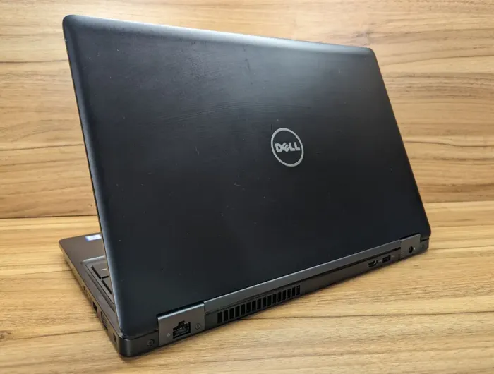 Ноутбук Dell Latitude 5580 / 15.6" (1920x1080) IPS / Intel Core i5-7300U (2 (4) ядра по 2.6 - 3.5 GHz) / 8 GB DDR4 / 256 GB SSD / HD Graphics 620 / WebCam / Win 10 б/в - зображення 7