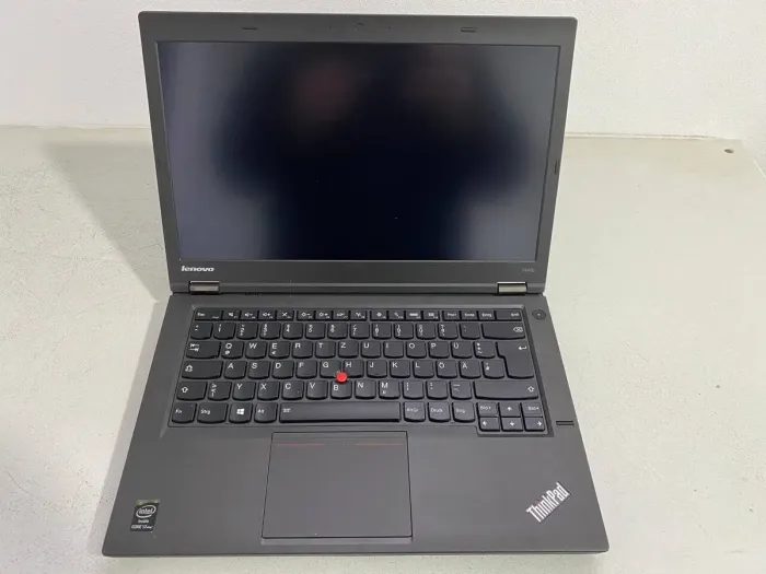 Ноутбук Lenovo ThinkPad T440p / 14" (1920x1080) TN / Intel Core i7-4600M (2 (4) ядра по 2.9 - 3.6 GHz) / 8 GB DDR3 / 240 GB SSD / Intel HD Graphics 4600 / VGA б/в - зображення 2