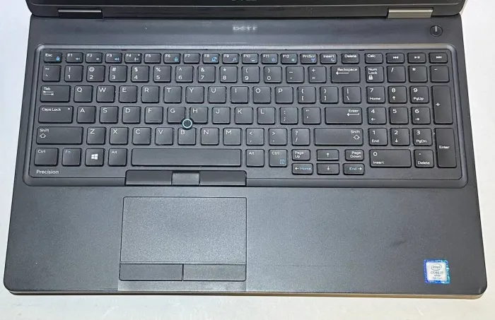 Мобільна робоча станція Dell Precision 3520 / 15,6" (1920x1080) IPS / Intel Core i7-7820HQ (4 (8) ядра по 2,9 - 3,9 ГГц) / 16 ГБ DDR4 / 256 ГБ SSD / nVidia Quadro M620, 2 ГБ GDDR5, 128-біт / WebCam / HDMI б/в - изображение 3