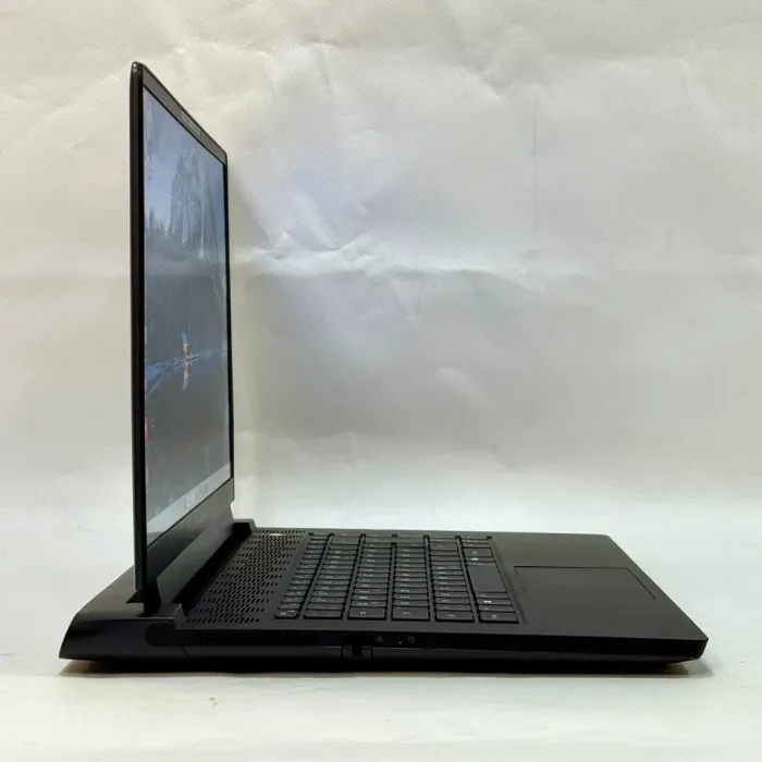 Ігровий ноутбук Б-класу Dell Alienware m15 R6 / 15,6" (2560x1440) IPS / Intel Core i7-11800H (8 (16) ядер 2.3 - 4.6 GHz) / 32 GB DDR4 / 1000 GB SSD / nVidia GeForce RTX 3060, 6 GB GDDR6, 192-bit / WebCam б/в - зображення 7