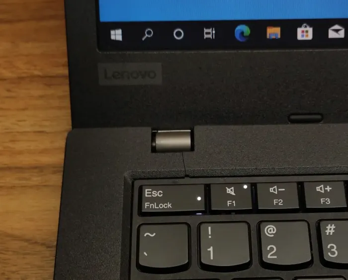 Ультрабук Б-клас Lenovo ThinkPad L480 / 14" (1366x768) TN / Intel Core i5-8350U (4 (8) ядра по 1.7 - 3.6 GHz) / 8 GB DDR4 / 240 GB SSD / Intel UHD Graphics 620 / WebCam / Windows 10 б/в - зображення 6