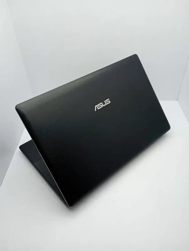 Ноутбук Asus X75 / 17.3" (1600x900) TN / Intel Pentium B970 (2 ядра по 2.3 GHz) / 6 GB DDR3 / 320 GB HDD / Intel HD Graphics / WebCam б/в - зображення 7
