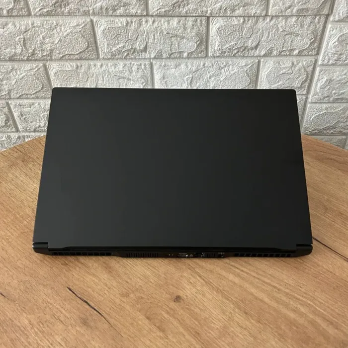 Ігровий ноутбук Intel KC57 / 15.6" (2560x1440) IPS / Intel Core i7-11800H (8 (16) ядер по 2.3 - 4.6 GHz) / 16 GB DDR4 / 512 GB SSD / nVidia GeForce RTX 3070, 8 GB GDDR6, 256-bit / WebCam б/в - зображення 3