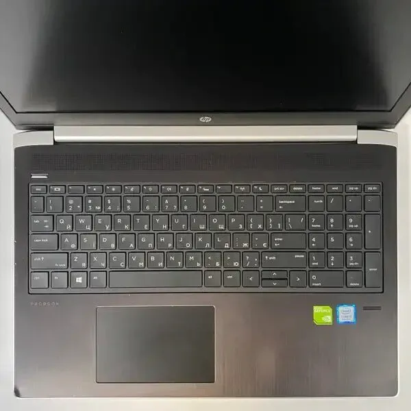 Ноутбук Б-клас HP ProBook 450 G5 / 15.6" (1920x1080) IPS / Intel Core i5-8250U (4 (8) ядра по 1.6 - 3.4 GHz) / 16 GB DDR4 / 512 GB SSD / Intel UHD Graphics 620 / WebCam / Fingerprint б/в - зображення 3