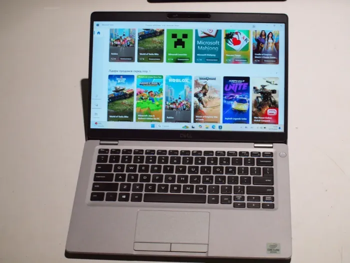 Ультрабук Б-клас Dell Latitude 5310 / 13.3" (1920x1080) IPS Touch / Intel Core i5-10310U (4 (8) ядра по 1.7 - 4.4 GHz) / 16 GB DDR4 / 256 GB SSD / Intel UHD Graphics / WebCam / Win 11 Pro б/в - зображення 3