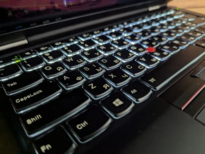 Ультрабук Б-клас Lenovo ThinkPad x1 Carbon 4th / 14" (1920x1080) IPS / Intel Core i5-6300U (2 (4) ядра по 2.4 - 3.0 GHz) / 8 GB DDR4 / 512 GB SSD / Intel HD Graphics 520 / WebCam / Fingerprint / Windows 10 б/в - зображення 7