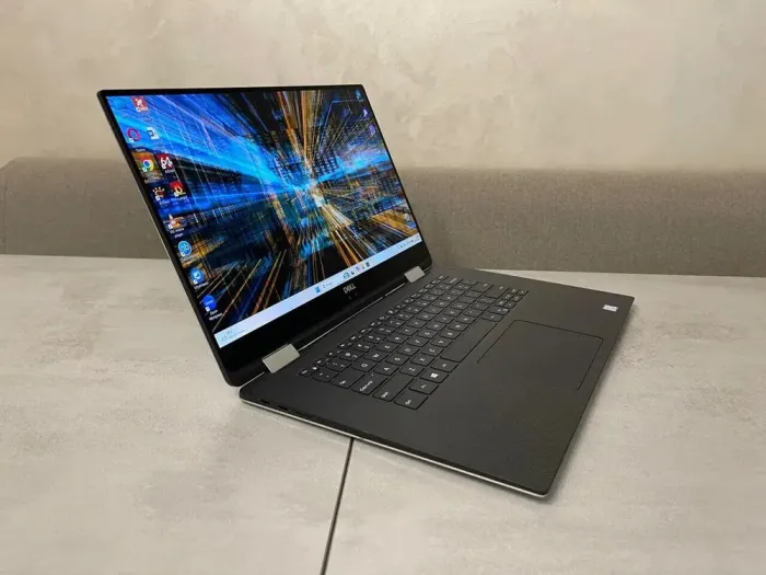 Ігровий ультрабук-трансформер Dell XPS 15 9575 / 15.6" (1920x1080) IPS Touch / Intel Core i7-8705G (4 (8) ядра по 3.1 - 4.1 GHz) / 16 GB DDR4 / 512 GB SSD M.2 / AMD Radeon RX Vega M GL, 4 GB HBM2, 256-bit / WebCam б/в - зображення 4