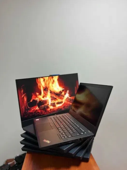 Ноутбук Lenovo ThinkPad T470 / 14" (1920x1080) IPS / Intel Core i5-6200U (2 (4) ядра по 2.3 - 2.8 GHz) / 8 GB DDR4 / 256 GB SSD M.2 / Intel HD Graphics 520 / WebCam / Windows 10 б/в - зображення 4